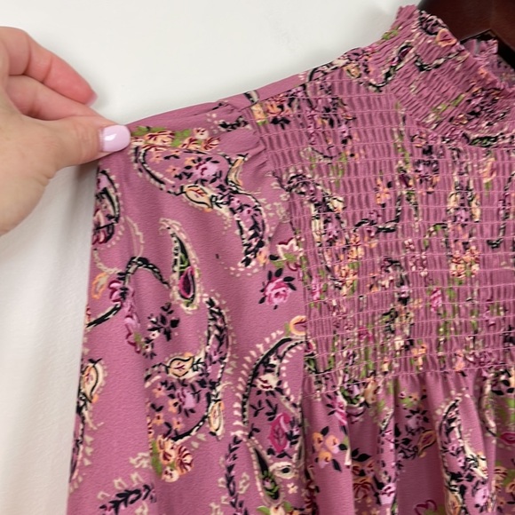 Cure Pink Floral Blouse. Size Small - Picture 4 of 8